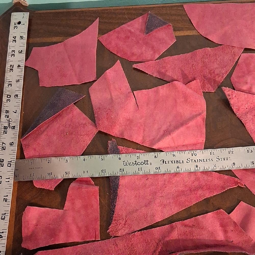 Red and Pink Leather Crafting Pieces 3262 - Picture 3 of 6